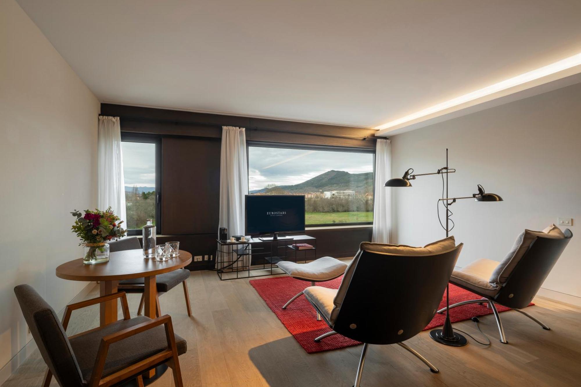 Hotel Almapamplona - Muga De Beloso Pamplona